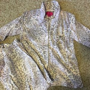 EUC Victoria's Secret flannel pj set
